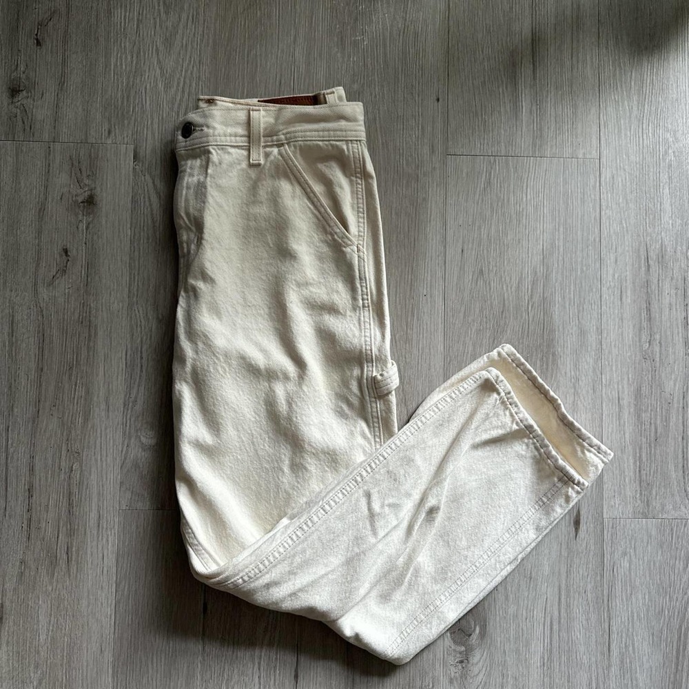 Levi's Cream Ankle Cropped Pants